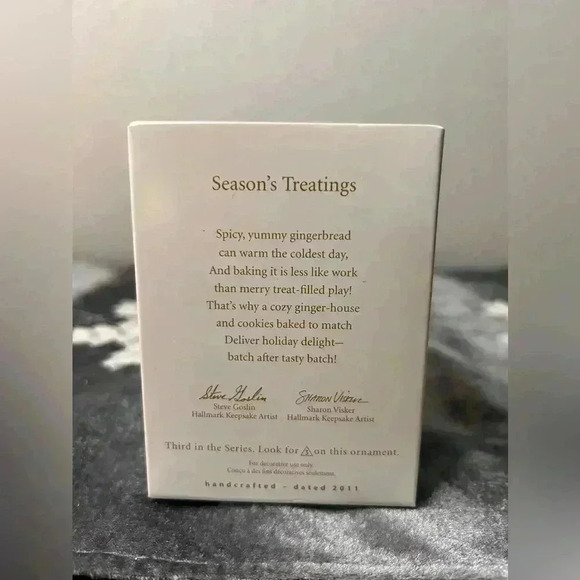 Hallmark Keepsake NIB 2011 Season’s Treatings #3 In Series Christmas Ornament - Picture 9 of 9